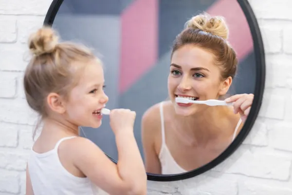 Jak správně pečovat o zuby dětí i dospělých